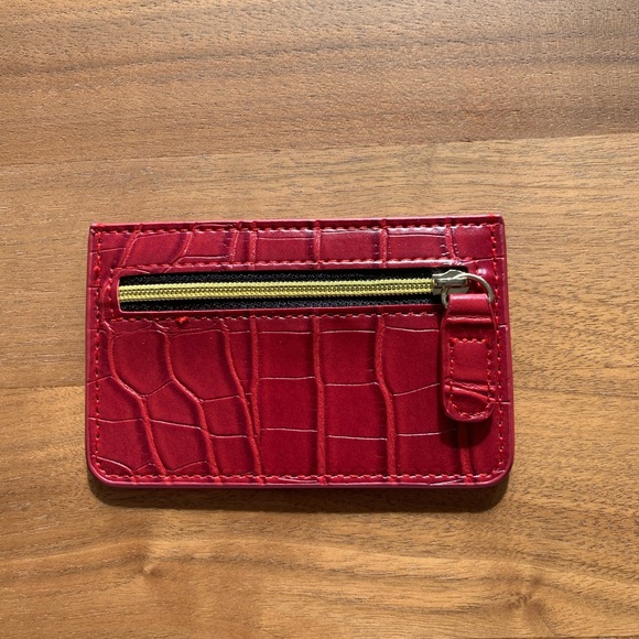 Faux crocodile B-Low the Belt card holder. Red. Zipper compartment. NEW - Picture 2 of 2